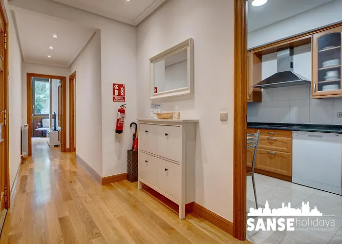 Pavia By Sanse Holidays Apartment *